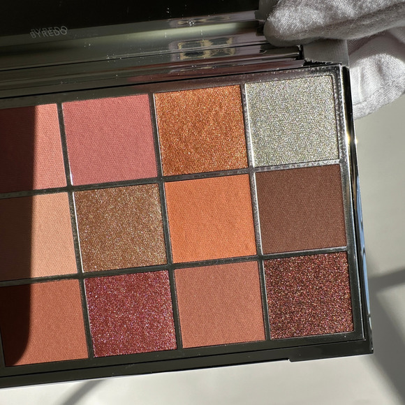 Byredo Remembrance Eyeshadow Palette Limited Edition 18 Shades Brand New Rare - Picture 7 of 16